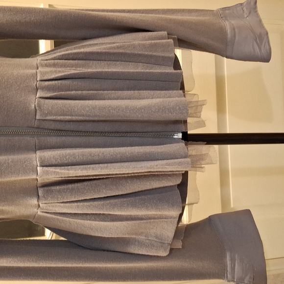 "TWELVE by TWELVE" Women's Sz. L, Gray sweater with ruffles pleats and flares. - Picture 3 of 13